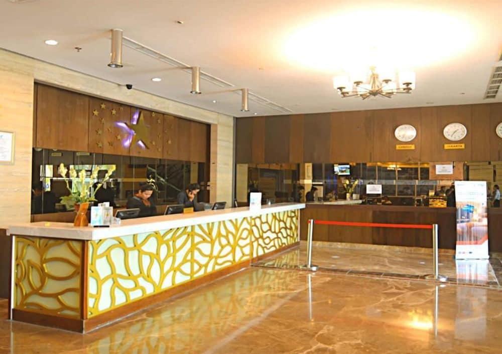 Star Hotel Σεμαράνγκ Εξωτερικό φωτογραφία